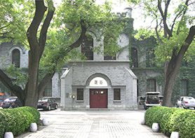 [2016年]北京通州区：潞河中学150株树木枝条整理